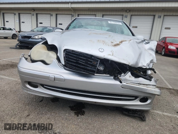 2004 Mercedes-Benz C 230 Kompressor with VIN WDBRF40J94A644777, listed as a Copart auction lot 61159255 with 152,641 mi miles and Salvage title. Bid and sale history available at DreamBid. Image 5.