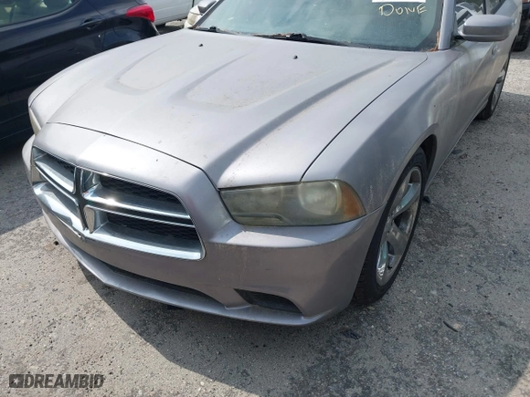 2013 Dodge Charger SE with VIN 2C3CDXBG3DH655523, listed as a IAAI auction lot 42003869 with 172,948 mi miles. Bid and sale history available at carsss.com. Image 6.