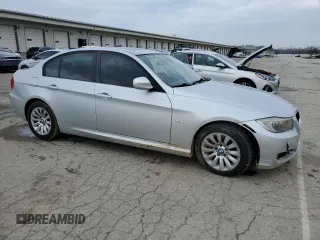 2009 BMW 3 Series 328i z VIN WBAPH57559NM34255, wystawiony jako Copart lot #52873105 z przebiegiem 94 854 mil mil oraz Szkoda całkowita • Salvage title. Historia ofert i sprzedaży dostępna na DreamBid. Obrazek 4.
