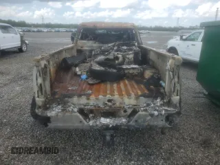 2023 GMC Sierra 3500HD Denali z VIN 1GT49WEY9PF202335, wystawiony jako Copart lot #67789184 z przebiegiem 24 537 mil mil oraz Nie do naprawy. Historia ofert i sprzedaży dostępna na DreamBid. Obrazek 6.