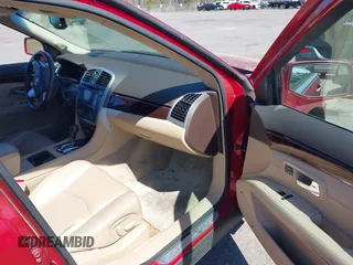 2008 Cadillac SRX AWD with VIN 1GYEE637780138692, listed as a IAAI auction lot 41660350 with 173,934 mi miles. Bid and sale history available at carsss.com. Image 5.