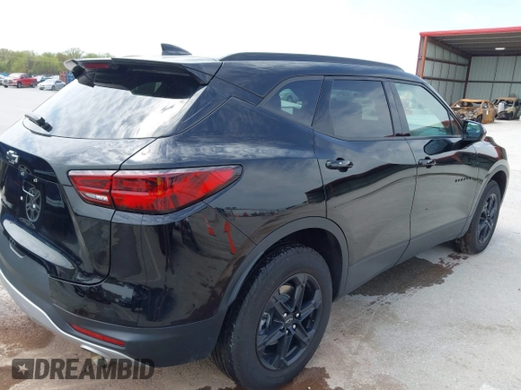 2023 Chevrolet Blazer LT z VIN 3GNKBCR49PS185542, wystawiony jako IAAI lot #41975537 z przebiegiem 24 129 mil mil oraz . Historia ofert i sprzedaży dostępna na DreamBid. Obrazek 4.