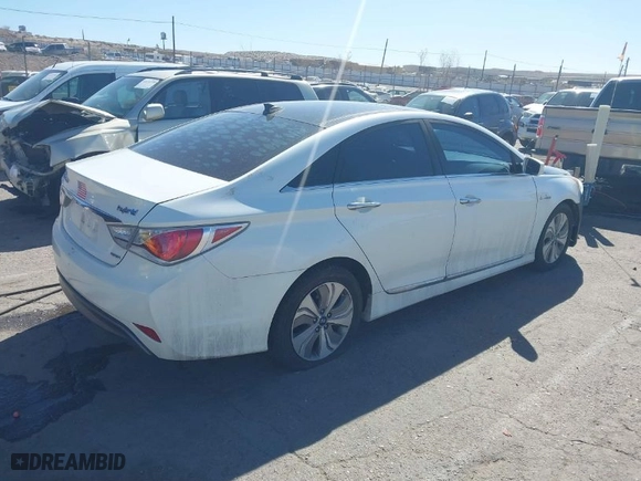 2013 Hyundai Sonata Hybrid Limited with VIN KMHEC4A47DA076137, listed as a IAAI auction lot 41677826 with 143,618 mi miles. Bid and sale history available at carsss.com. Image 4.