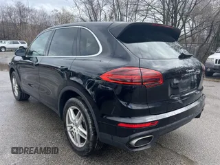 2016 Porsche Cayenne z VIN WP1AA2A26GKA13040, wystawiony jako IAAI lot #42019833 z przebiegiem 87 594 mil mil oraz . Historia ofert i sprzedaży dostępna na DreamBid. Obrazek 3.