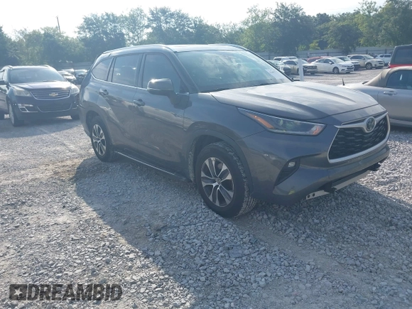 2021 Toyota Highlander XLE with VIN 5TDGZRAH4MS532366, listed as a IAAI auction lot 42603712 with 128,861 mi miles and . Bid and sale history available at DreamBid. Image 1.