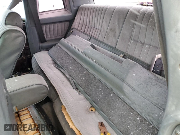 1987 Chevrolet Monte Carlo z VIN 1G1GZ11Z9HR104445, wystawiony jako Copart lot #48035825 z przebiegiem 68 929 mil mil oraz Tytuł czysty. Historia ofert i sprzedaży dostępna na DreamBid. Obrazek 10.