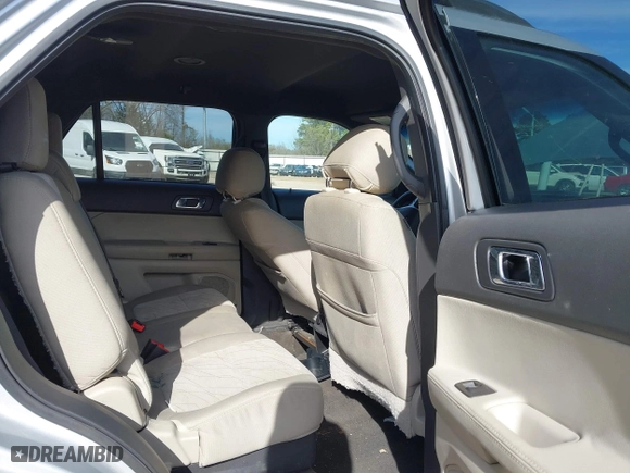 2013 Ford Explorer with VIN 1FM5K7B88DGA54294, listed as a IAAI auction lot 41342587 with 262,122 mi miles. Bid and sale history available at carsss.com. Image 8.