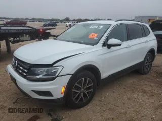 2019 Volkswagen Tiguan SE with VIN 3VV3B7AX4KM027487, listed as a Copart auction lot 84327454 with 70,227 mi miles and Salvage Title. Bid and sale history available at DreamBid. Image 1.