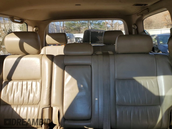 2000 Toyota Land Cruiser with VIN JT3HT05J9Y0121251, listed as a Copart auction lot 82313164 with 265,389 mi miles and Clean Title. Bid and sale history available at carsss.com. Image 10.