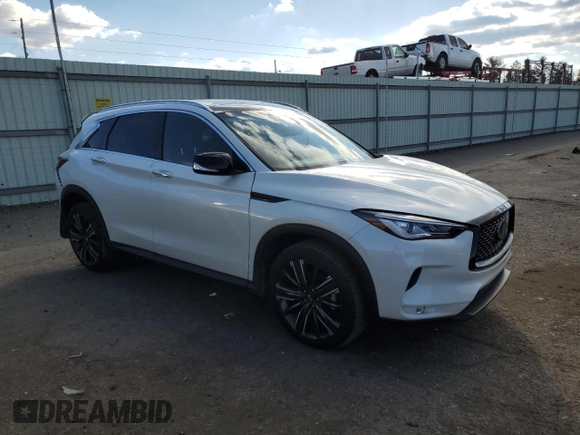 2022 Infiniti QX50 LUXE with VIN 3PCAJ5BB4NF107154, listed as a Copart auction lot 42531093 with 13,758 mi miles. Bid and sale history available at carsss.com. Image 4.