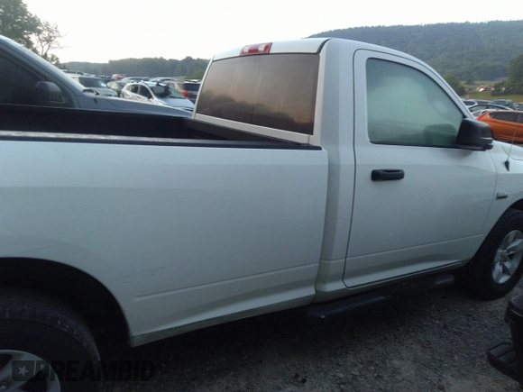 2019 Ram 1500 Tradesman с VIN 3C6JR7DT1KG585748, выставлен на аукционе IAAI как лот 42388256 с пробегом 161 573 миль миль и . История ставок и продаж доступна на DreamBid. Изображение 14.