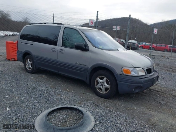 2000 Pontiac Montana with VIN 1GMDX03EXYD108954, listed as a IAAI auction lot 41490245 with 173,781 mi miles. Bid and sale history available at carsss.com. Image 1.