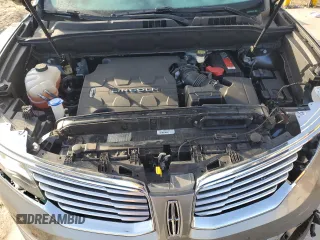 2016 Lincoln MKX Reserve z VIN 2LMPJ6LR7GBL74185, wystawiony jako Copart lot #87799275 z przebiegiem 89 977 mil mil oraz Szkoda całkowita • Salvage title. Historia ofert i sprzedaży dostępna na DreamBid. Obrazek 12.