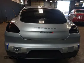 2014 Porsche Panamera 4S Executive with VIN WP0BB2A77EL062088, listed as a IAAI auction lot 41696130 with 105,177 mi miles and . Bid and sale history available at DreamBid. Image 17.