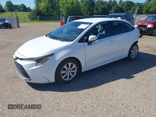 2025 Toyota Corolla LE z VIN 5YFB4MDEXSP259601, wystawiony jako IAAI lot #42313569 z przebiegiem 9255 mil mil oraz . Historia ofert i sprzedaży dostępna na DreamBid. Obrazek 18.