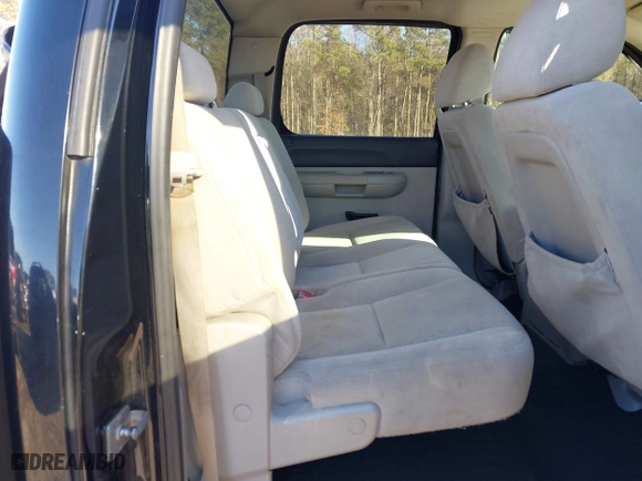 2007 Chevrolet Silverado 1500 LT w/1LT with VIN 2GCEC13C771615359, listed as a IAAI auction lot 41625289 with 176,659 mi miles. Bid and sale history available at carsss.com. Image 8.