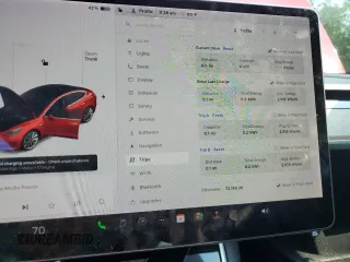 2018 Tesla Model 3 Long Range Battery z VIN 5YJ3E1EB0JF065688, wystawiony jako Copart lot #58981775 z przebiegiem 75 146 mil mil oraz Szkoda całkowita • Salvage title. Historia ofert i sprzedaży dostępna na DreamBid. Obrazek 9.