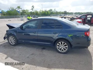 2010 Volkswagen Jetta SEL with VIN 3VWRX7AJ4AM155780, listed as a IAAI auction lot 42670291 with 146,409 mi miles and . Bid and sale history available at DreamBid. Image 14.