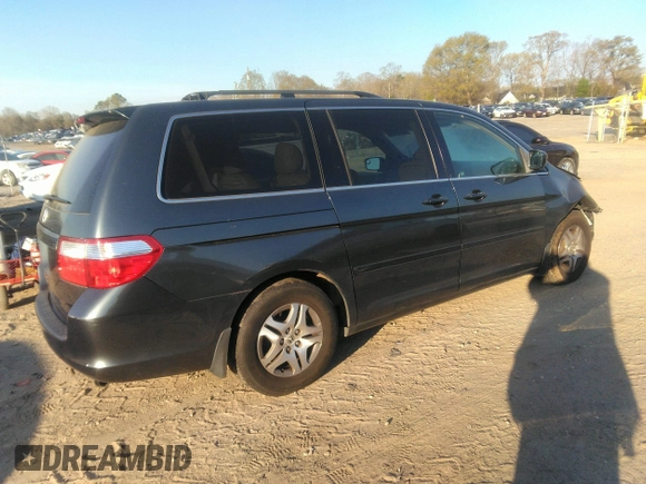 2006 Honda Odyssey EX-L with VIN 5FNRL386X6B452864, listed as a IAAI auction lot 41878327 with 197,923 mi miles. Bid and sale history available at carsss.com. Image 4.