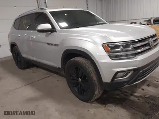 2018 Volkswagen Atlas 3.6L V6 SEL with VIN 1V2MR2CA5JC521172, listed as a IAAI auction lot 41957029 with 108,439 mi miles. Bid and sale history available at carsss.com. Image 1.