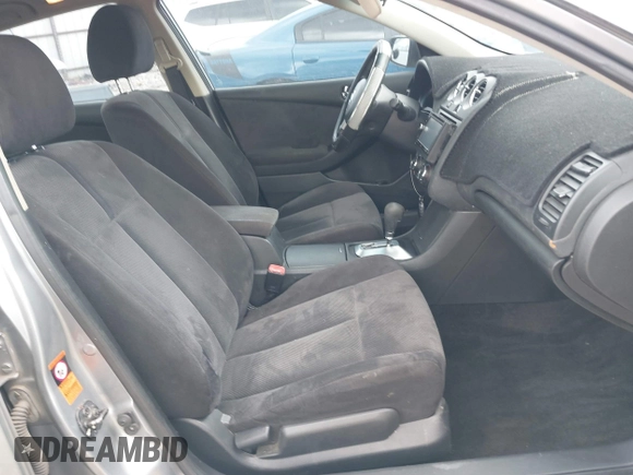 2008 Nissan Altima SE z VIN 1N4BL21E58C210986, wystawiony jako IAAI lot #42322119 z przebiegiem 154 546 mil mil oraz . Historia ofert i sprzedaży dostępna na DreamBid. Obrazek 5.