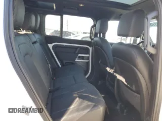 2023 Land Rover Defender S z VIN SALEJ7EXXP2124365, wystawiony jako Copart lot #44719545 z przebiegiem 19 299 mil mil oraz Szkoda całkowita • Salvage title. Historia ofert i sprzedaży dostępna na DreamBid. Obrazek 11.