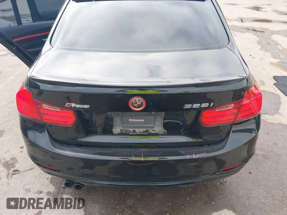 2015 BMW 3 Series 328i with VIN WBA3A5G56FNS83991, listed as a IAAI auction lot 41123406 with 146,818 mi miles. Bid and sale history available at carsss.com. Image 16.