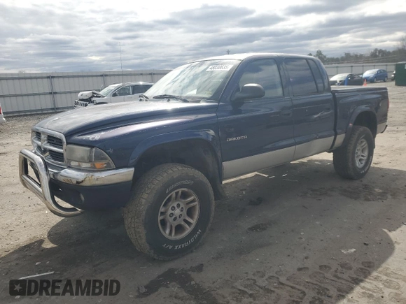 2002 Dodge Dakota SLT with VIN 1B7HG48N32S514521, listed as a Copart auction lot 48030635 with 321,011 mi miles and Salvage Title. Bid and sale history available at carsss.com. Image 1.