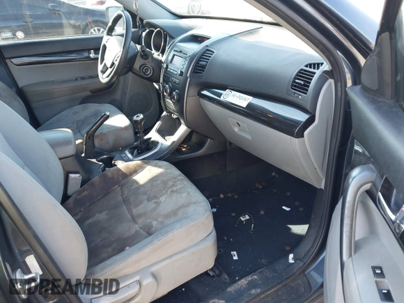 2011 Kia Sorento LX with VIN 5XYKT3A1XBG158819, listed as a IAAI auction lot 41665390 with 120,570 mi miles. Bid and sale history available at carsss.com. Image 5.