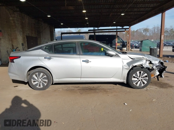 2019 Nissan Altima 2.5 S with VIN 1N4BL4BW5KC212554, listed as a IAAI auction lot 41340107 with 87,165 mi miles. Bid and sale history available at carsss.com. Image 13.