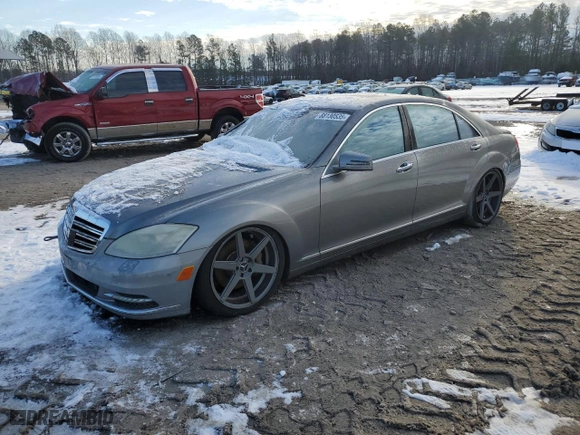 2011 Mercedes-Benz S-Class S 550 with VIN WDDNG8GB8BA411334, listed as a Copart auction lot 88130535 with 181,968 mi miles and Salvage Title. Bid and sale history available at carsss.com. Image 1.