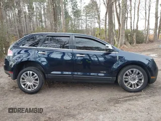 2009 Lincoln MKX with VIN 2LMDU88C99BJ07207, listed as a IAAI auction lot 41300392 with 218,185 mi miles. Bid and sale history available at carsss.com. Image 13.