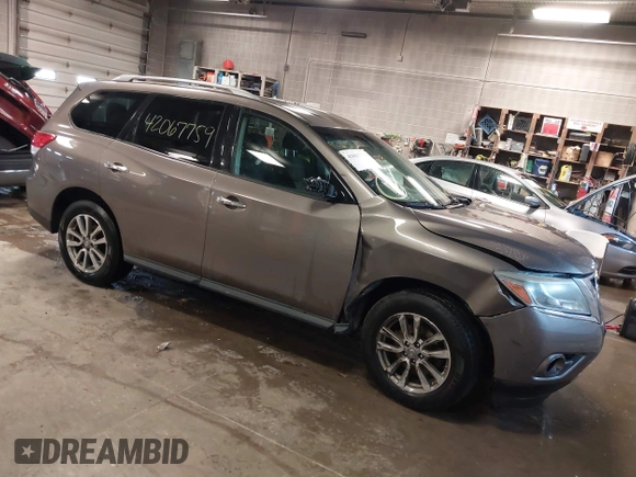 2014 Nissan Pathfinder S with VIN 5N1AR2MM7EC601720, listed as a IAAI auction lot 42067759 with 114,910 mi miles and . Bid and sale history available at DreamBid. Image 1.