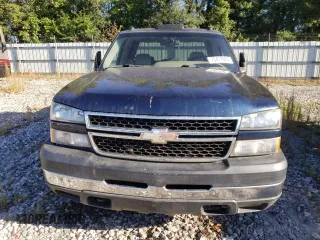 2006 Chevrolet Silverado 3500 DRW LT1 with VIN 1GCJK33D86F255841, listed as a Copart auction lot 75417924 with 212,136 mi miles and Salvage Title. Bid and sale history available at carsss.com. Image 5.