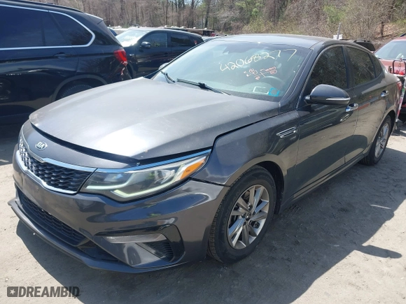 2019 Kia Optima LX with VIN 5XXGT4L35KG306244, listed as a IAAI auction lot 42068277 with 83,843 mi miles. Bid and sale history available at carsss.com. Image 17.