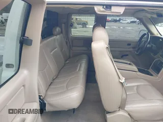 2005 Chevrolet Silverado 1500 z VIN 1GCEC19T65Z179681, wystawiony jako IAAI lot #41423413 z przebiegiem 267 006 mil mil oraz . Historia ofert i sprzedaży dostępna na DreamBid. Obrazek 8.
