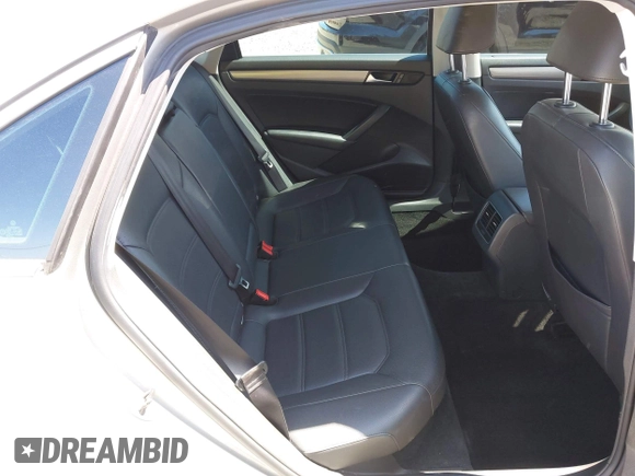2014 Volkswagen Passat SE с VIN 1VWBN7A35EC028438, выставлен на аукционе IAAI как лот 42172605 с пробегом 108 955 миль миль и . История ставок и продаж доступна на DreamBid. Изображение 8.