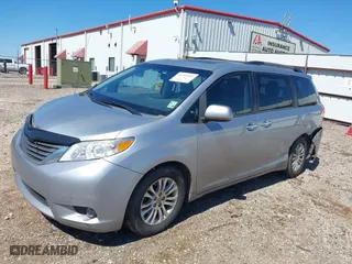 2014 Toyota Sienna XLE with VIN 5TDYK3DC2ES450918, listed as a IAAI auction lot 41732591 with 160,893 mi miles. Bid and sale history available at carsss.com. Image 23.