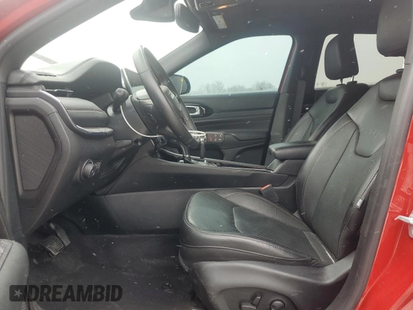 2022 Jeep Compass (RED) Edition с VIN 3C4NJDCB6NT237206, выставлен на аукционе Copart как лот 46014455 с пробегом 22 399 миль миль и Списание • Salvage title. История ставок и продаж доступна на DreamBid. Изображение 7.
