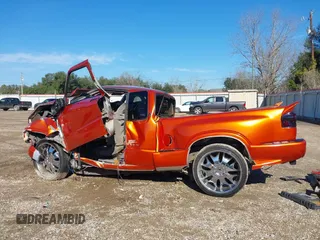2000 GMC Sonoma SLS 1SR with VIN 1GTCS1956Y8235883, listed as a IAAI auction lot 41304847 with Not Provided miles and . Bid and sale history available at DreamBid. Image 6.