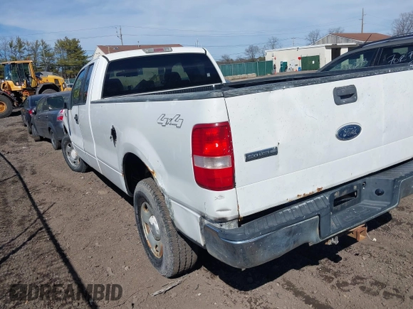 2004 Ford F-150 XL с VIN 1FTVX14564NC70615, выставлен на аукционе IAAI как лот 41832031 с пробегом Не указан миль и . История ставок и продаж доступна на DreamBid. Изображение 3.