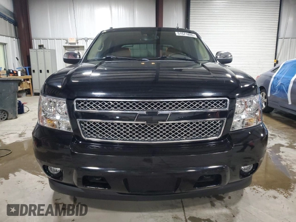 2010 Chevrolet Avalanche LTZ z VIN 3GNVKGE04AG290474, wystawiony jako Copart lot #51571895 z przebiegiem 130 497 mil mil oraz Szkoda całkowita • Salvage title. Historia ofert i sprzedaży dostępna na DreamBid. Obrazek 5.