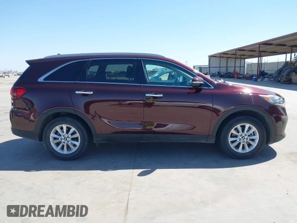 2019 Kia Sorento L z VIN 5XYPG4A32KG568841, wystawiony jako IAAI lot #41833435 z przebiegiem 103 426 mil mil oraz . Historia ofert i sprzedaży dostępna na DreamBid. Obrazek 13.