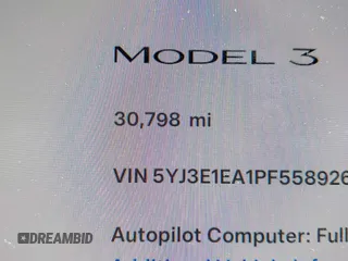2023 Tesla Model 3 z VIN 5YJ3E1EA1PF558926, wystawiony jako IAAI lot #41958520 z przebiegiem 30 798 mil mil oraz . Historia ofert i sprzedaży dostępna na DreamBid. Obrazek 15.