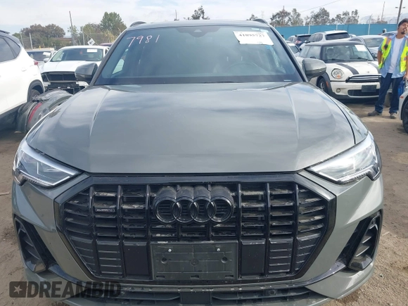 2023 Audi Q3 S line Premium z VIN WA1DECF38P1137384, wystawiony jako IAAI lot #41895727 z przebiegiem 28 529 mil mil oraz . Historia ofert i sprzedaży dostępna na DreamBid. Obrazek 13.
