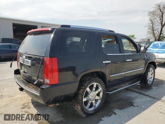 2010 Cadillac Escalade z VIN 1GYUKAEF5AR140423, wystawiony jako Copart lot #52850495 z przebiegiem Nie podano mil oraz Szkody całkowita. Historia ofert i sprzedaży dostępna na DreamBid. Obrazek 3.