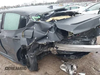 2025 Toyota Camry LE z VIN 4T1DAACK5SU543384, wystawiony jako IAAI lot #41522073 z przebiegiem 27 308 mil mil oraz . Historia ofert i sprzedaży dostępna na DreamBid. Obrazek 6.