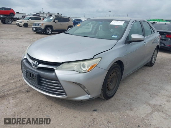 2015 Toyota Camry XLE z VIN 4T4BF1FK3FR481404, wystawiony jako IAAI lot #42131671 z przebiegiem 108 408 mil mil oraz . Historia ofert i sprzedaży dostępna na DreamBid. Obrazek 2.
