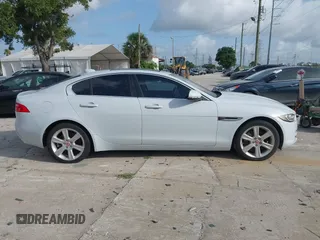2017 Jaguar XE 25t Prestige z VIN SAJAE4BG5HA951325, wystawiony jako IAAI lot #42460703 z przebiegiem 116 318 mil mil oraz . Historia ofert i sprzedaży dostępna na DreamBid. Obrazek 13.