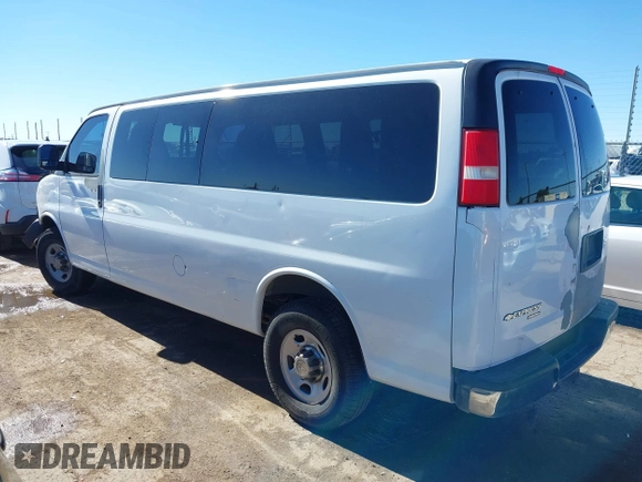 2012 Chevrolet Express Passenger 1LT с VIN 1GAZG1FG1C1140935, выставлен на аукционе IAAI как лот 40887987 с пробегом 362 780 миль миль и . История ставок и продаж доступна на DreamBid. Изображение 3.
